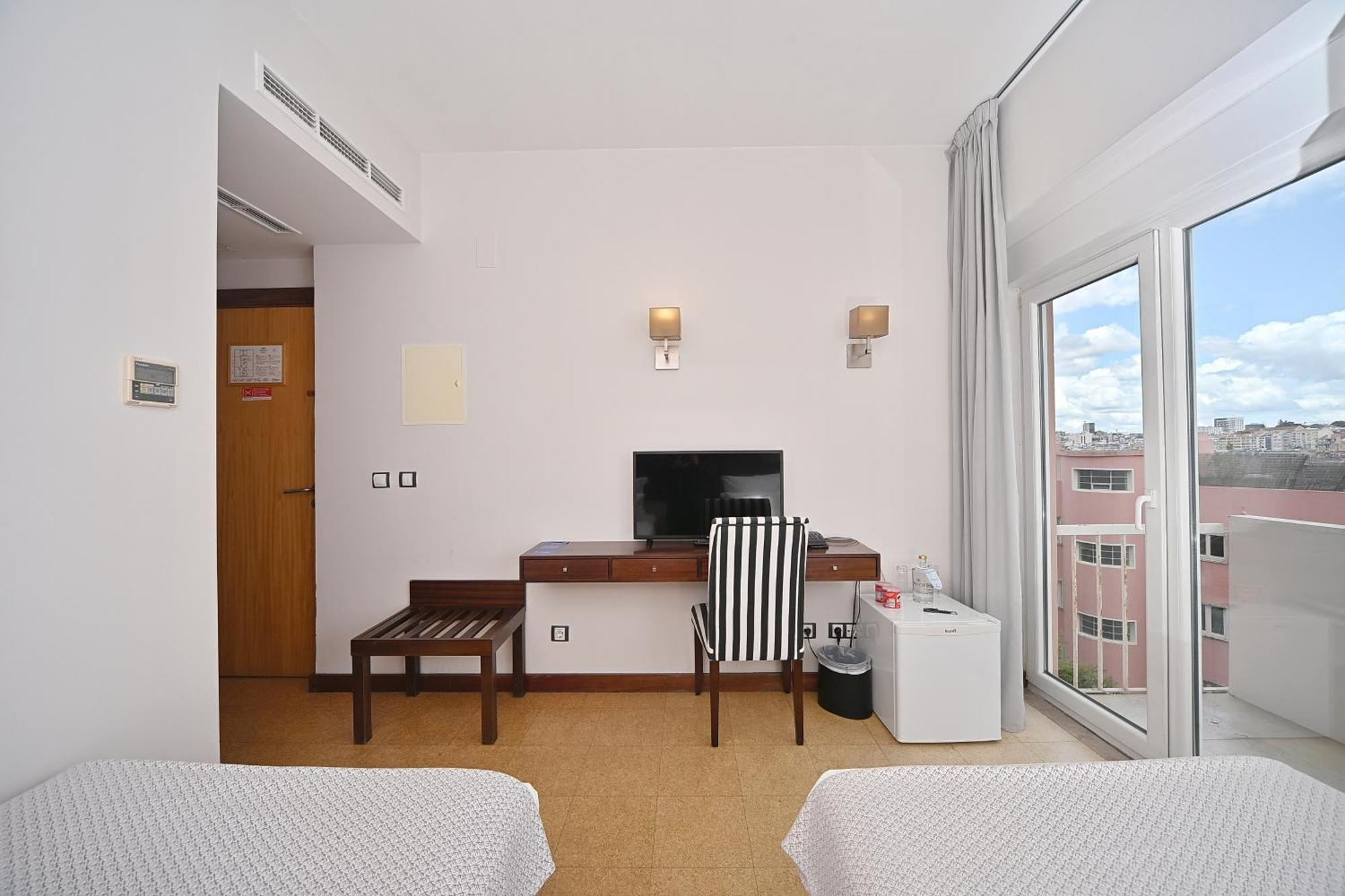 Deluxe Double or Twin Room,1774419236:JPEG